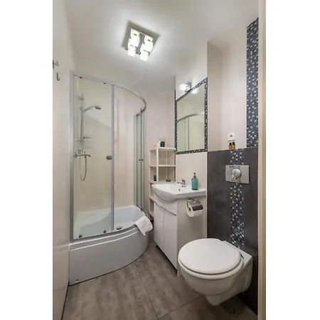 Apartamento With Balcony Near Bulwary Wislane Wwa67