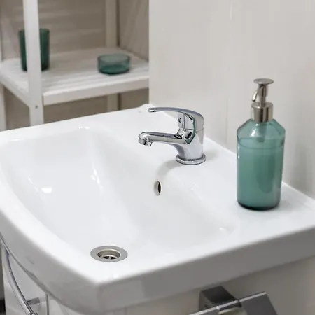 With Balcony Near Bulwary Wislane Wwa67 *