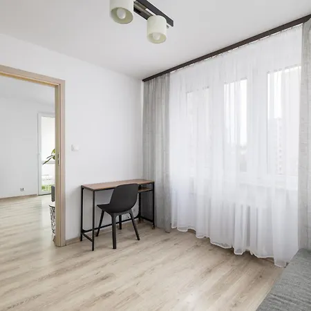 With Balcony Near Bulwary Wislane Wwa67 *