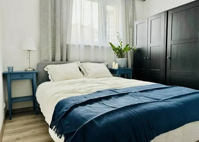 Apartment With Balcony Near Bulwary Wislane Wwa67 Warsaw