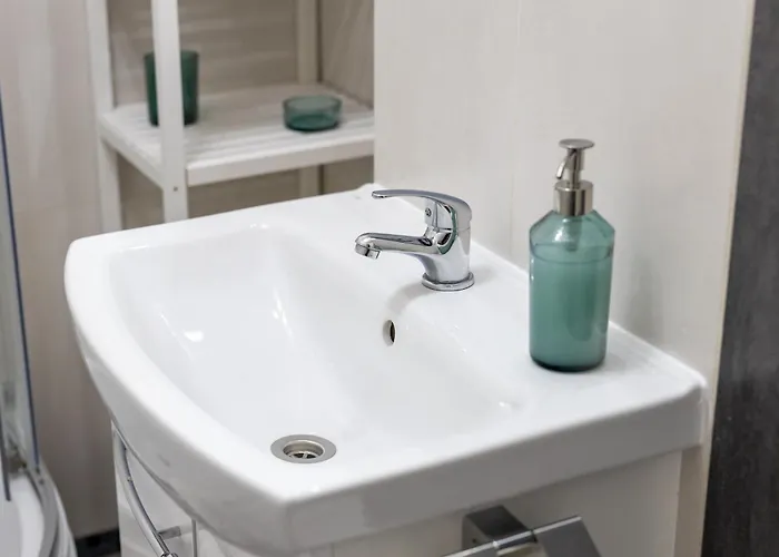 With Balcony Near Bulwary Wislane Wwa67 *